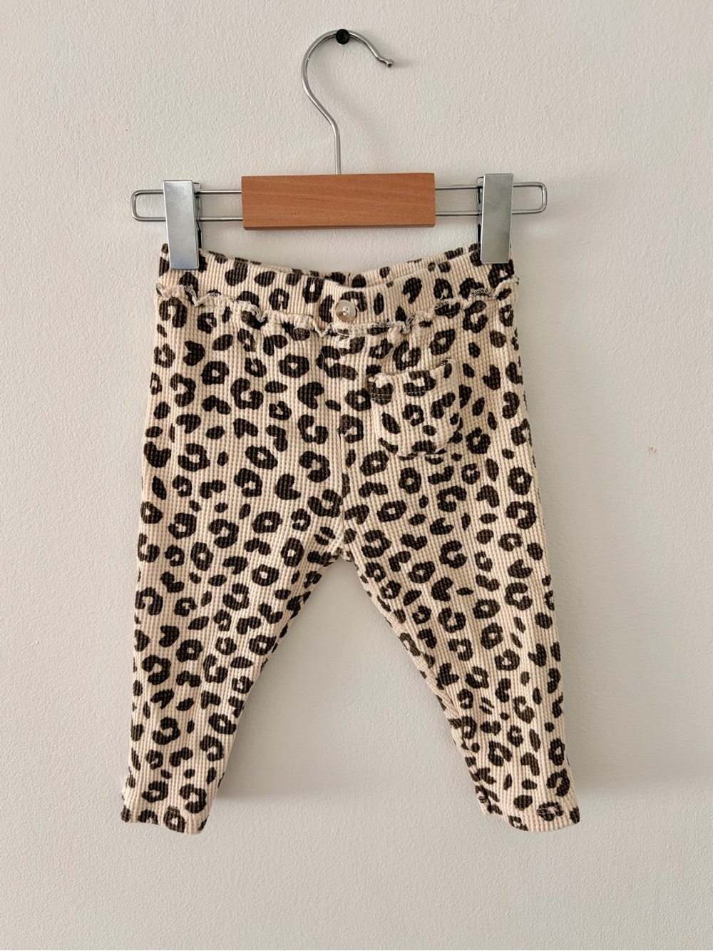 Zara Cream Leggings with Black Leopard Spots